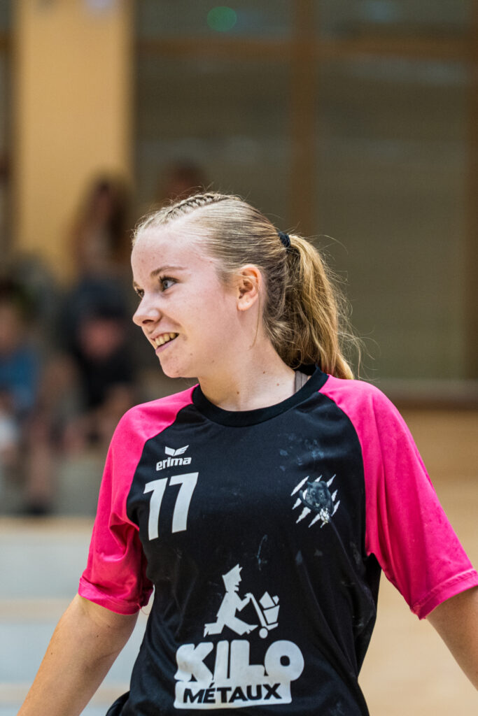 U17